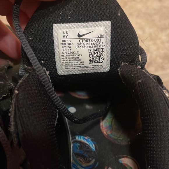 Nike’s - Picture 4 of 5